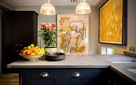 Kings Cross, Self-Contained House & Private Garden